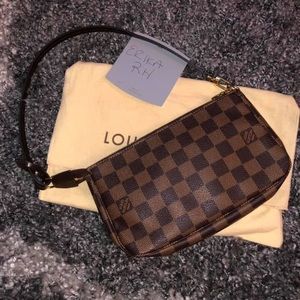 Damier Ebene Pochette Accessories. ) sold